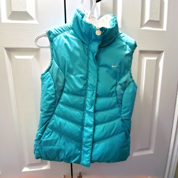 Nike reversible ladies vest - Picture 1 of 1